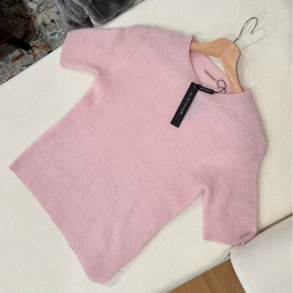 Elie Tahari Sweaters - NWT Eli Tahari Soft Cashmere Pink Knit Top w/Tags